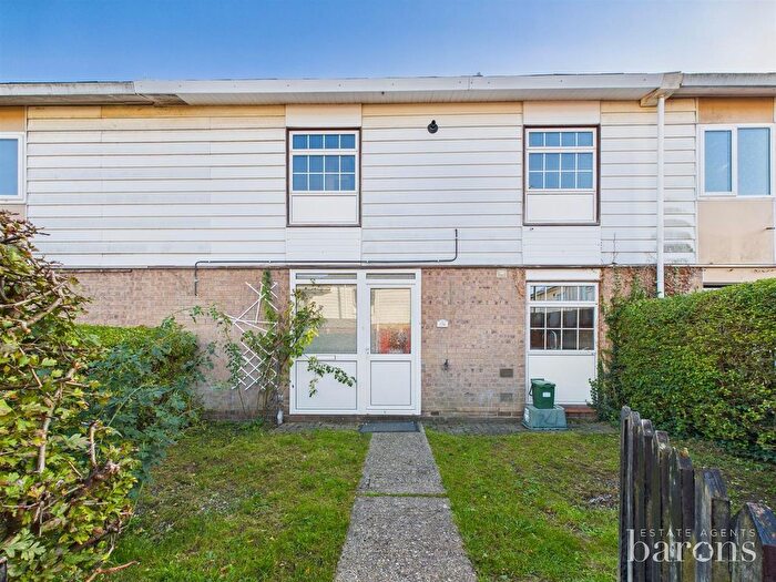 3 Bedroom Terraced House For Sale In Abbey Road, Basingstoke, RG24