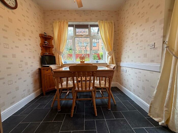 2 Bedroom Semi-Detached Bungalow For Sale In High Street, Kingsthorpe, Northampton, NN2