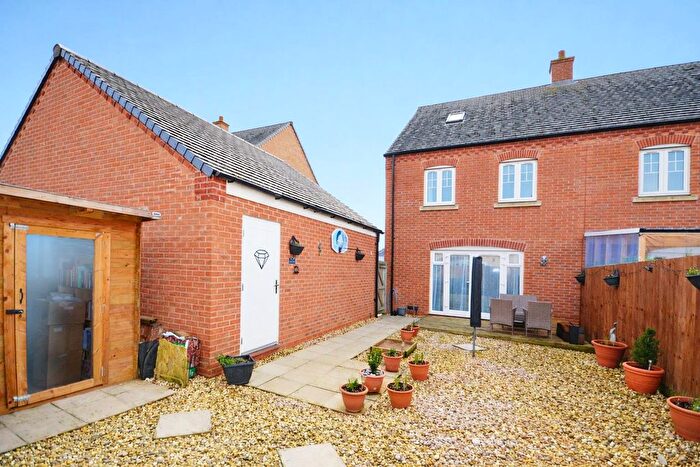 4 Bedroom Semi-Detached House For Sale In Boughton Lane, Raunds, Northamptonshire, NN9