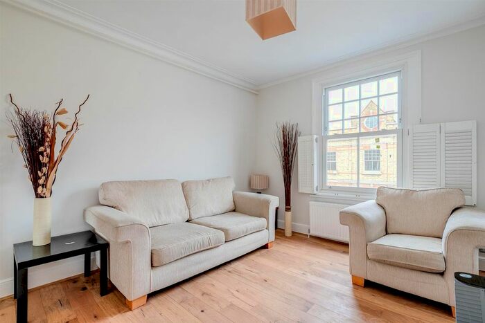 2 Bedroom Flat To Rent In St. Olaf's Road, London, SW6