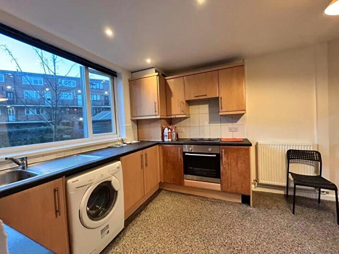 3 Bedroom Flat To Rent In Fawcett Street, Sheffield, S3