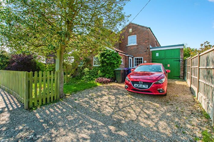 4 Bedroom Cottage For Sale In Station Road, Old Leake, Boston, PE22