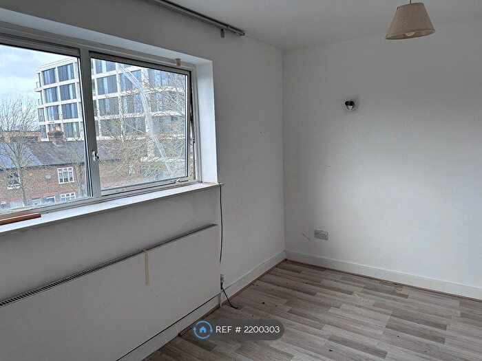 3 Bedroom Terraced House To Rent In Clocktower Mews, London, W7