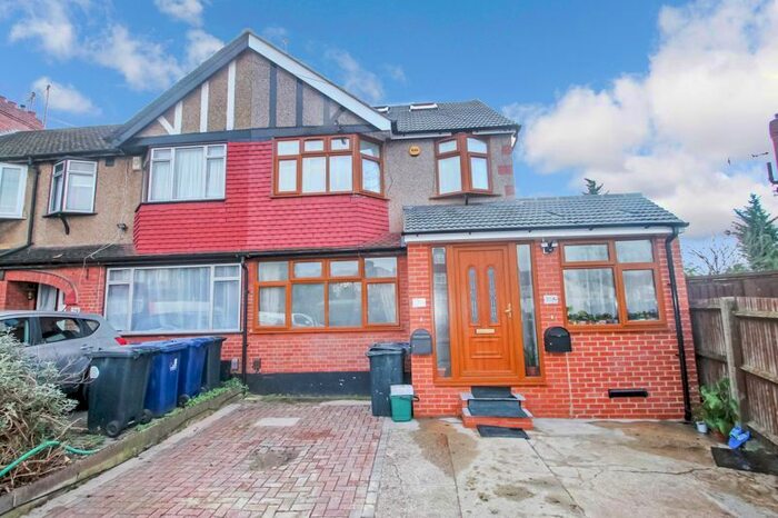4 Bedroom Semi-Detached House To Rent In Malden Avenue, Greenford, UB6