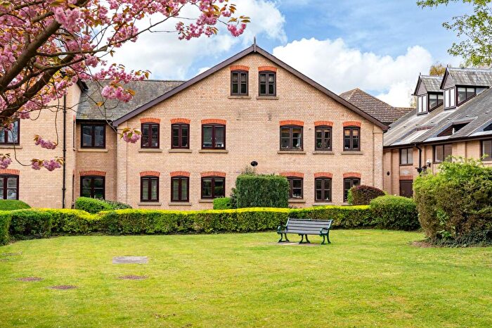 2 Bedroom Flat For Sale In River Meads, Stanstead Abbotts, SG12