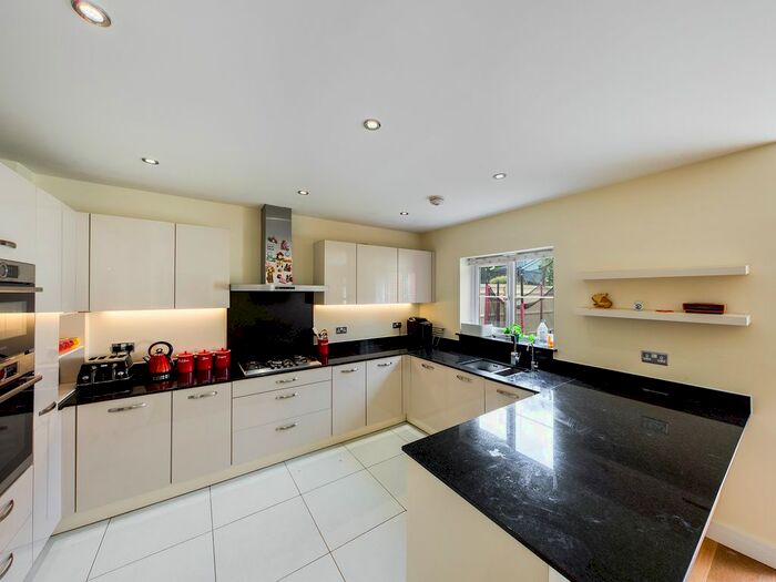 4 Bedroom Detached House To Rent In Sierra Road, High Wycombe, Buckinghamshire HP11
