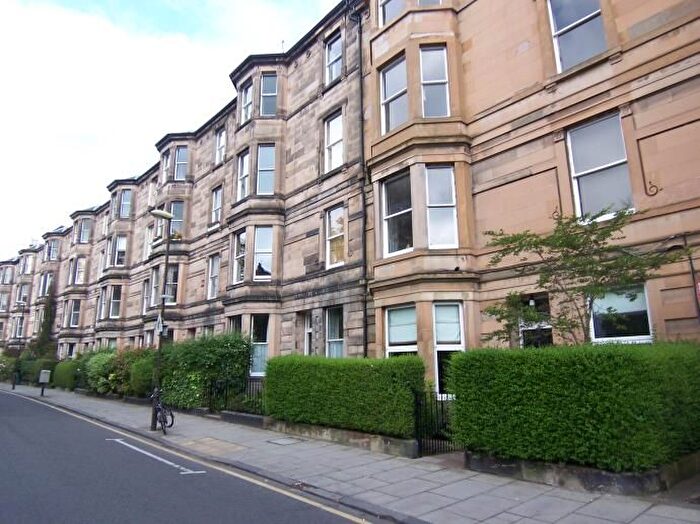 3 Bedroom Flat To Rent In Gillespie Crescent, Edinburgh, EH10