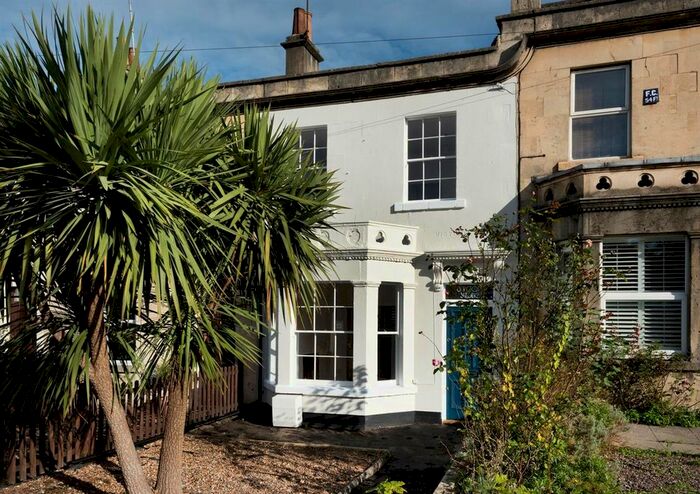 3 Bedroom Terraced House To Rent In Victoria Buildings, Bath, BA2