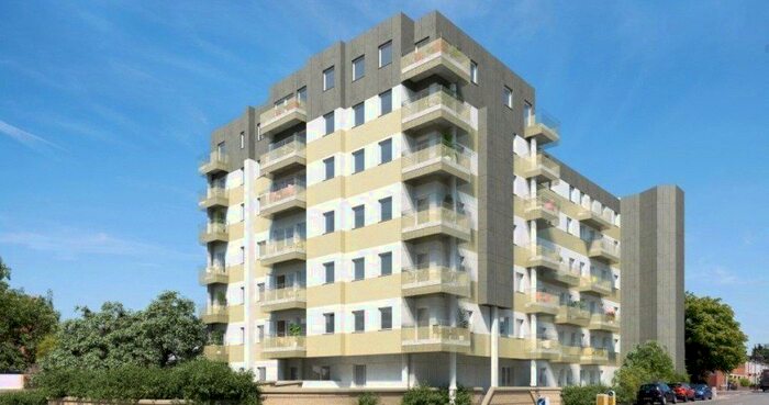 1 Bedroom Apartment To Rent In Buckingham Gardens, Slough, Berkshire, SL1