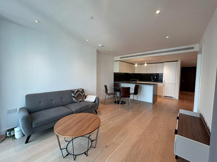 1 Bedroom Apartment To Rent In Marsh Wall, London, E14