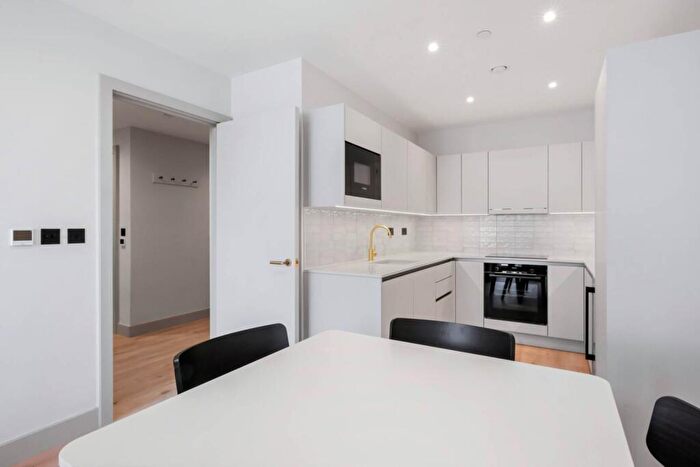 2 Bedroom Flat To Rent In The Draper, Colindale, London, NW9