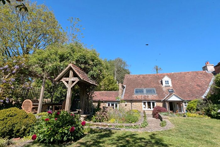 3 Bedroom Villa For Sale In Bruton, Somerset, BA10
