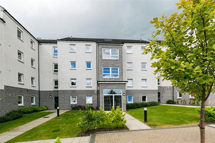 2 Bedroom Flat To Rent In Urquhart Court, City Centre, Aberdeen, AB24