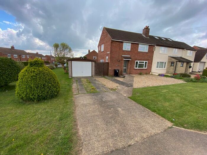 3 Bedroom Semi-Detached House To Rent In Clipsham Road, Castle Bytham, Grantham, NG33