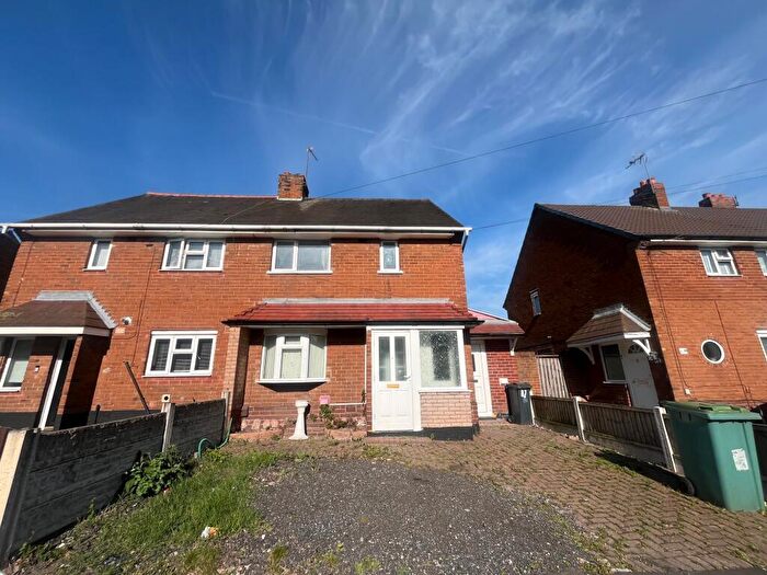 2 Bedroom House To Rent In Remington Road, Walsall, Walsall, WS2