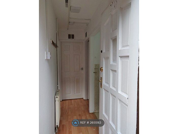 2 Bedroom Maisonette To Rent In Holme Lodge, Carlton, Nottingham, NG4