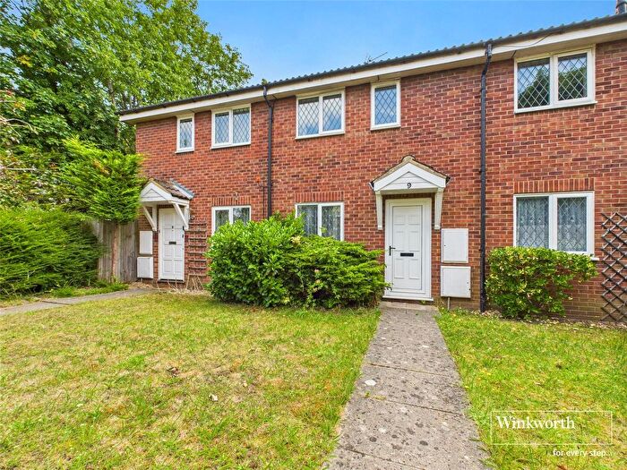 2 Bedroom Terraced House To Rent In The Willows, Caversham, Reading, Berkshire, RG4