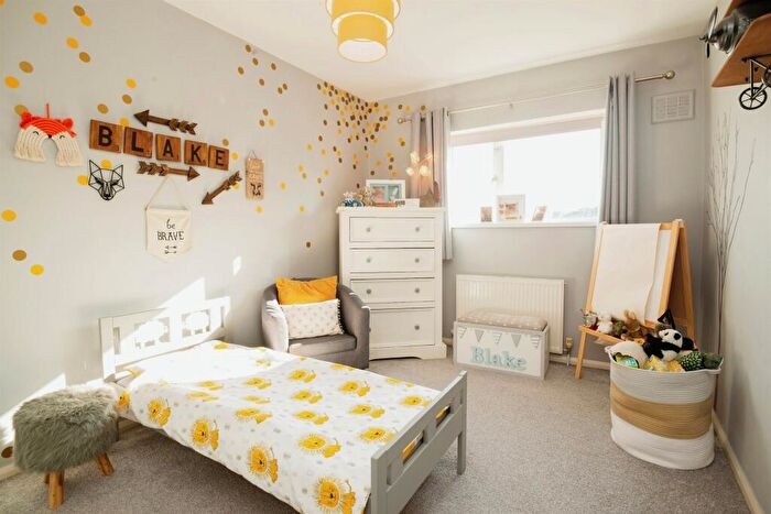 3 Bedroom Terraced House For Sale In Whitesands Road, Llanishen, Cardiff, CF14