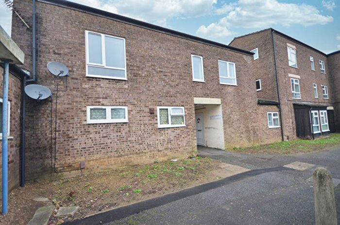 2 Bedroom Flat For Sale In Westbury Walk, Corby, NN18