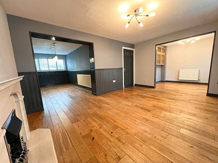 4 Bedroom Detached House For Sale In Blackthorn Court, Llanharry, Pontyclun, CF72