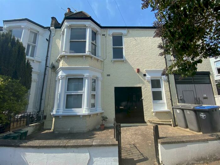 2 Bedroom Flat To Rent In Bayford Road, Kensal Green, NW10