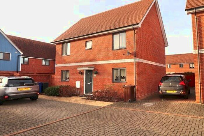 3 Bedroom Property To Rent In Ayron Road, South Ockendon, RM15