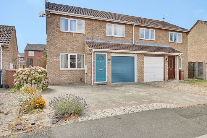 3 Bedroom Semi-Detached House For Sale In Swallow Way, March, PE15