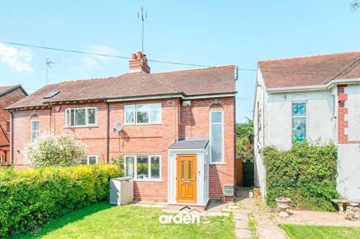 3 Bedroom Semi-Detached House For Sale In Redditch Road, Alvechurch, B48