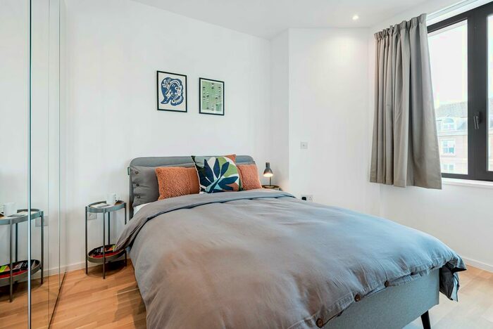 1 Bedroom Flat To Rent In Queens Road, Reading, RG1