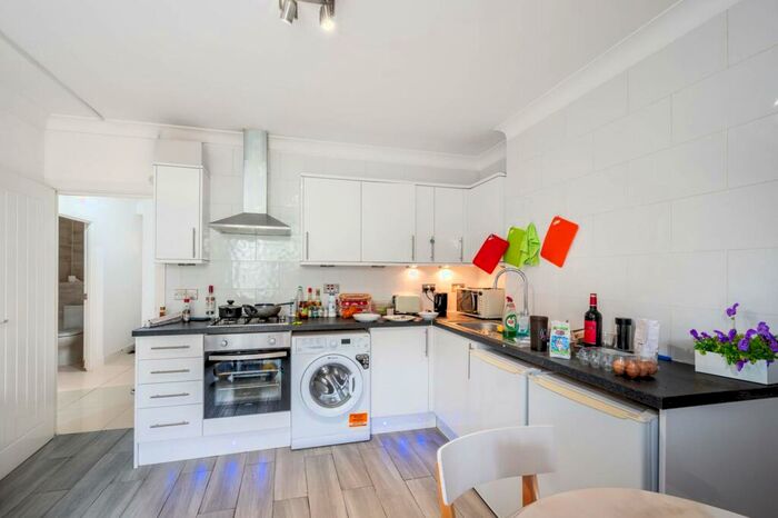 2 Bedroom Flat To Rent In Chalton Street, Euston, London, NW1