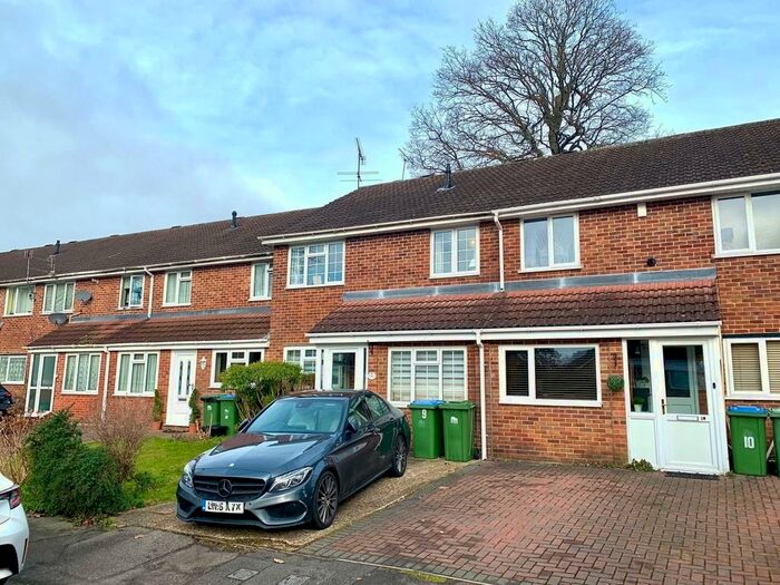 4 Bedroom Terraced House To Rent In Fitzroy Close, Southampton, SO16