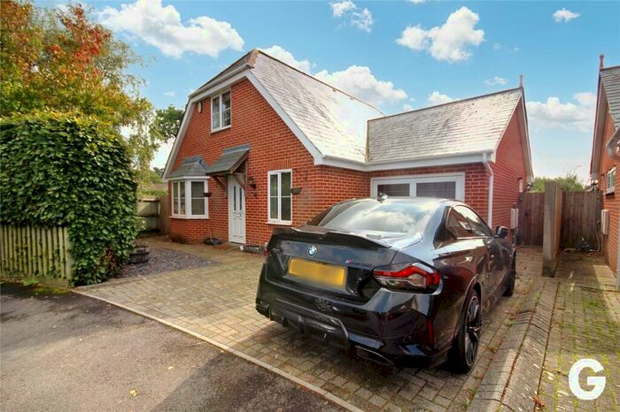 4 Bedroom Detached House To Rent In Parkers Close, Ringwood, Hampshire, BH24