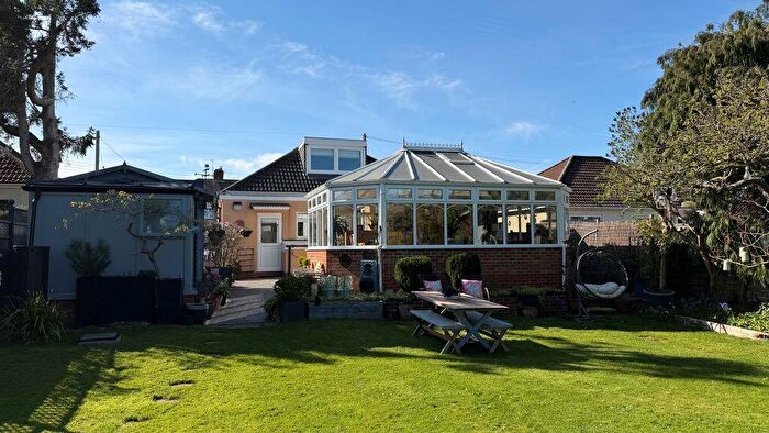 3 Bedroom Detached Bungalow For Sale In Headley Lane, Headley Park, Bristol, BS13