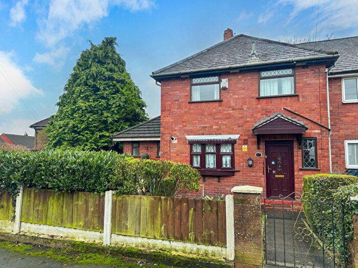 4 Bedroom End Terrace House For Sale In Dorchester Avenue, Breightmet, Bolton, BL2