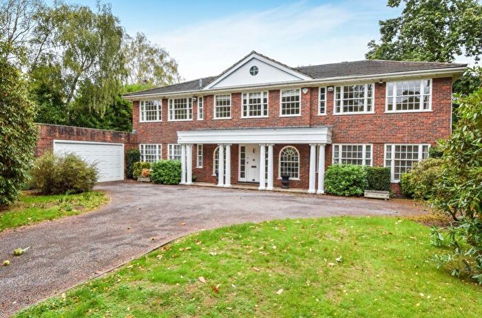 5 Bedroom Detached House To Rent In Ince Road, Burwood Park, Walton-on-thames, Surrey, KT12