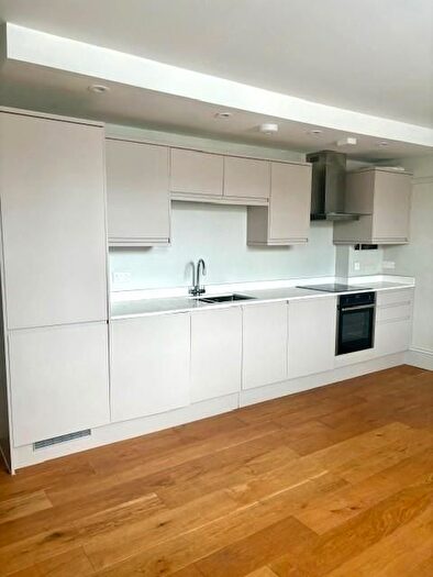 2 Bedroom Property To Rent In Claremont Road, Westcliff-On-Sea, SS0