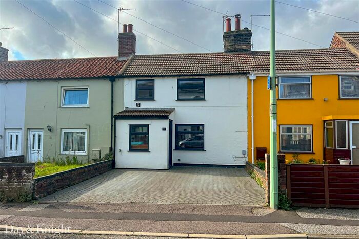 2 Bedroom Terraced House To Rent In Church Road, Lowestoft, NR32