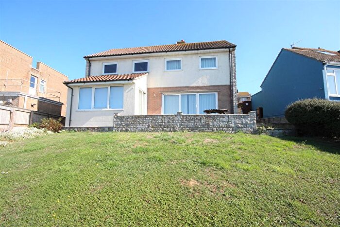 4 Bedroom Detached House To Rent In Castle Road, Portland, DT5