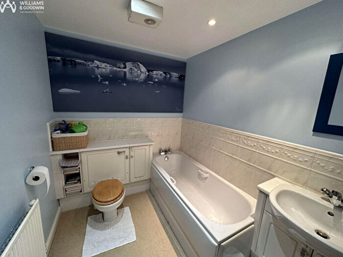 3 Bedroom Terraced House For Sale In Hen Gei Llechi, Y Felinheli, LL56