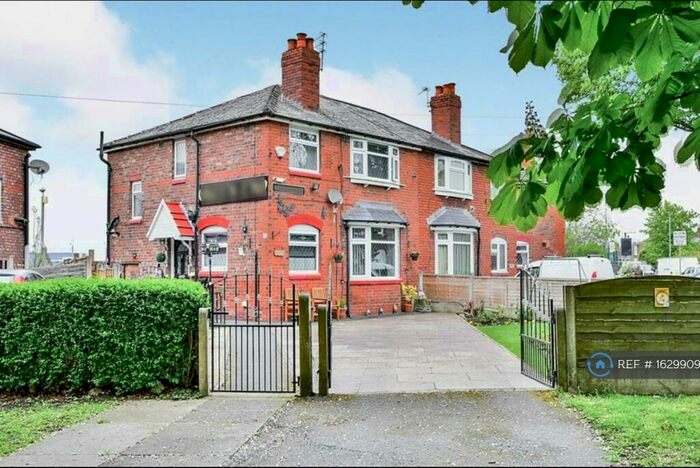 3 Bedroom Semi-Detached House To Rent In Green End Road, Manchester, M19