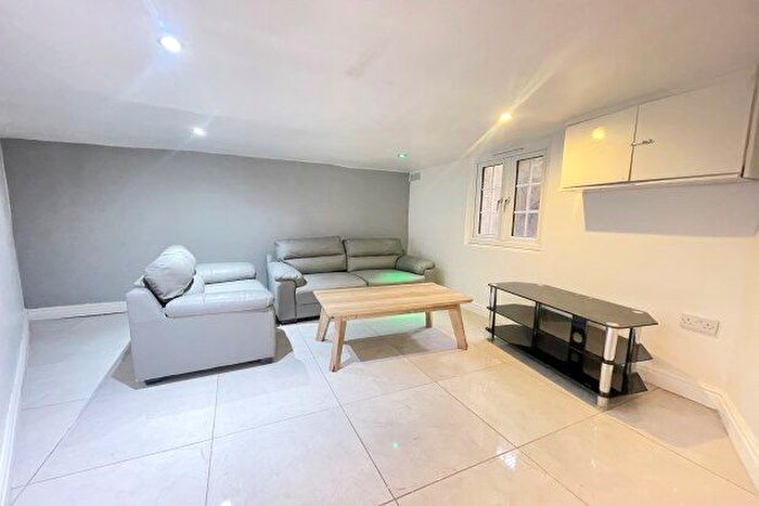 4 Bedroom Property To Rent In Townsend Street, Cheltenham, GL51