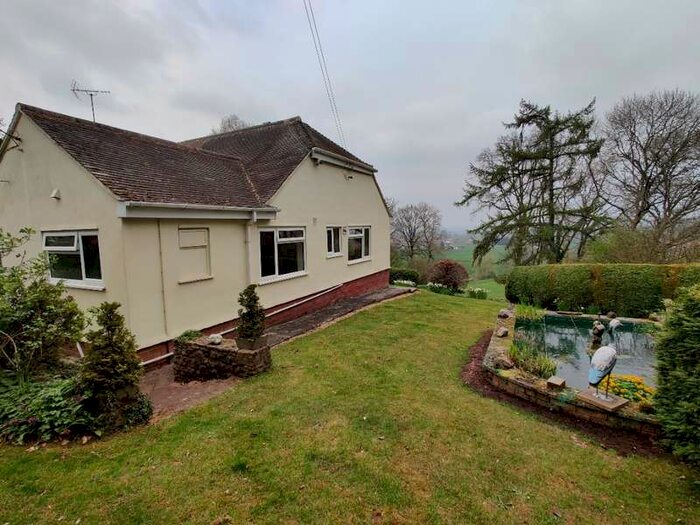1 Bedroom Bungalow To Rent In Callow Callow, HR2