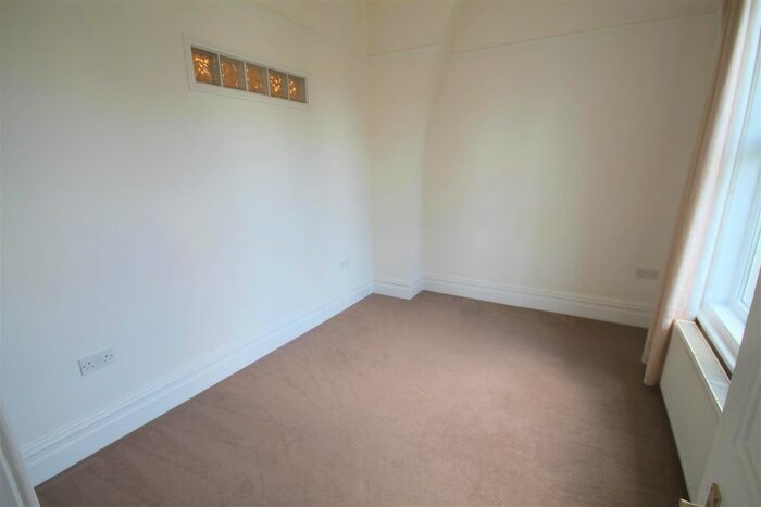 2 Bedroom Detached House To Rent In South Road, Kingswood, Bristol, BS15