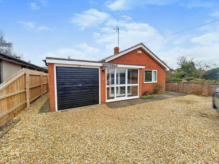 3 Bedroom Detached Bungalow For Sale In Southwell Road, Kirklington, Newark, NG22