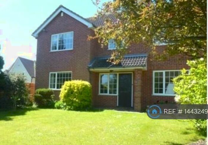 4 Bedroom Detached House To Rent In Lowfield Road, Reading, RG4