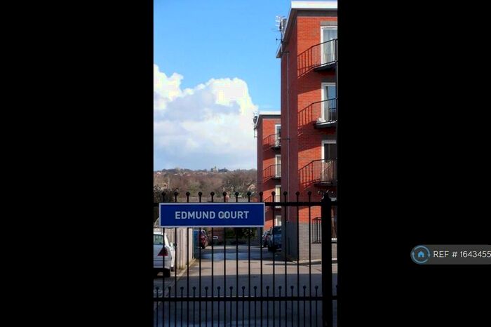 2 Bedroom Flat To Rent In Edmund Court, Sheffield, S2