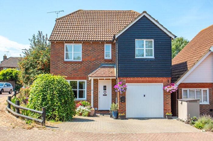 4 Bedroom Detached House For Sale In Wantsum Close, Herne Bay, Kent, CT6