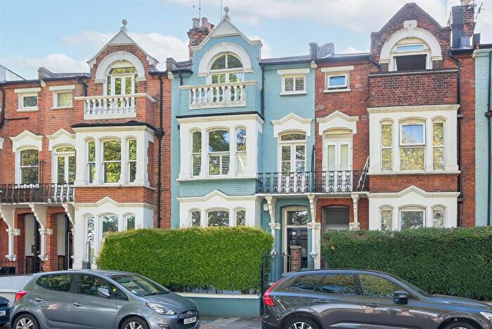 4 Bedroom Terraced House For Sale In Rocks Lane, SW13