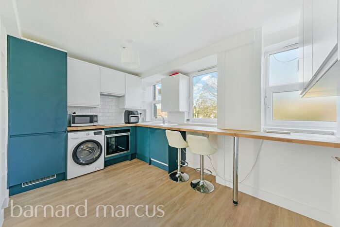 4 Bedroom Flat To Rent In Cambalt Road, London, SW15