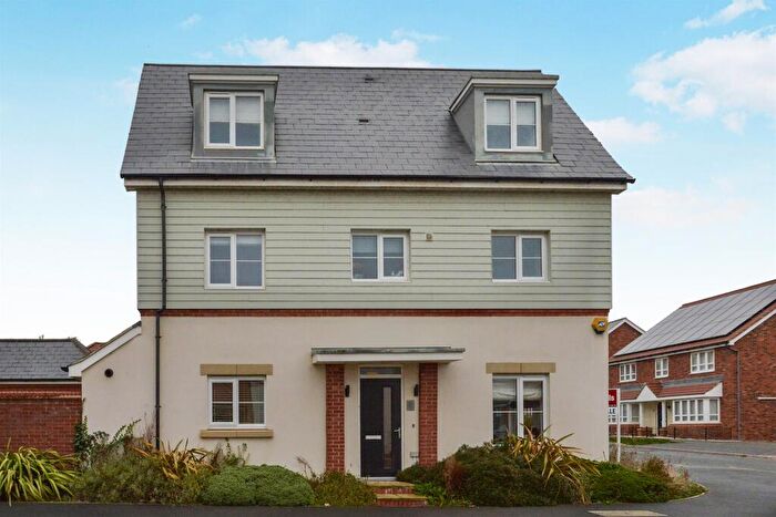 4 Bedroom Detached House For Sale In Salorn Way, Whitehouse, Milton Keynes, MK8